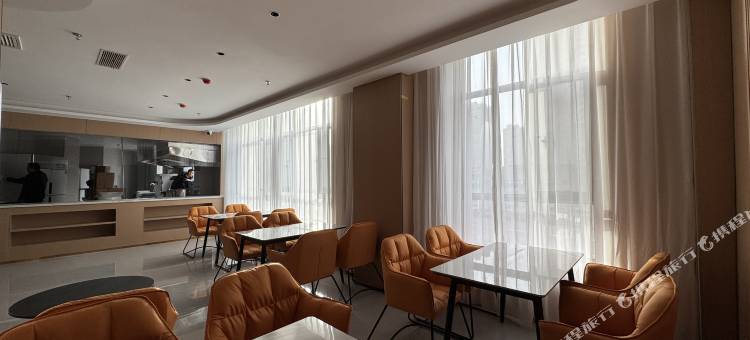 亚悦酒店(乌鲁木齐轩和苑新疆师范大学店)图片