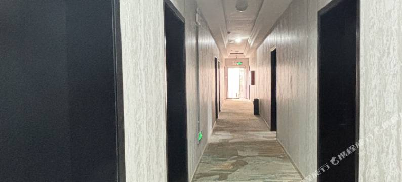 布尔津鹿鸣舍民宿(俄罗斯风情街店)图片