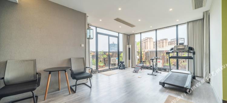 潮上居酒店(汕头高铁站珠江路美食街店)图片