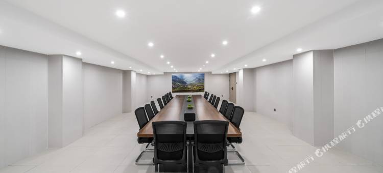 康定新都桥318国道亚朵酒店图片