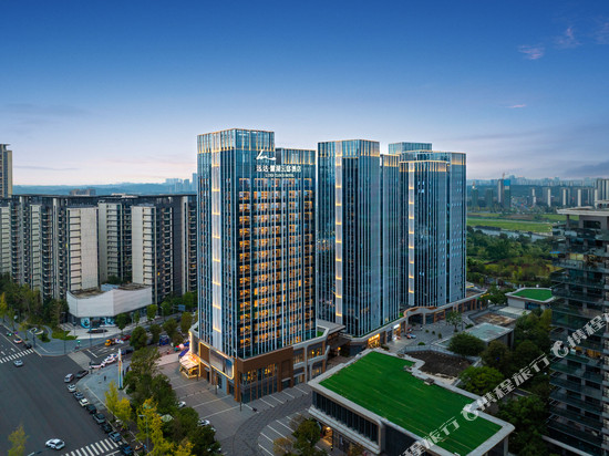 远达·麓湖云邸酒店