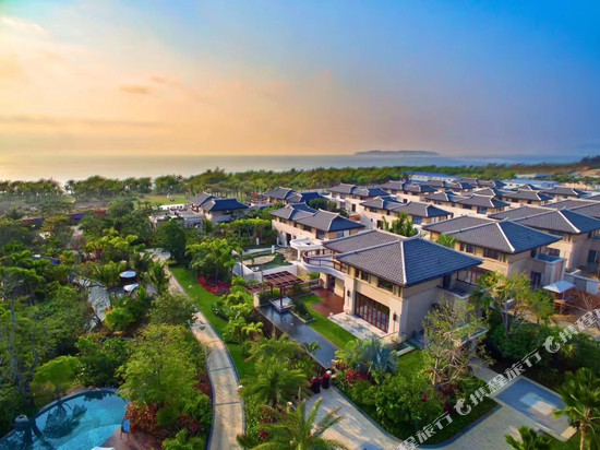 三亚海棠湾仁冠海景泳池别墅(水世界免税城店)