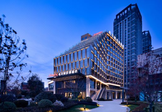 临沂北城中心希尔顿欢朋酒店外景图
