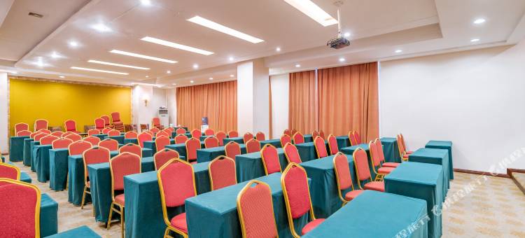 六盘水浣溪假日大酒店(高铁站店)图片