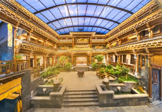 香格里拉尊上藏韵庄园供氧精品酒店外景图