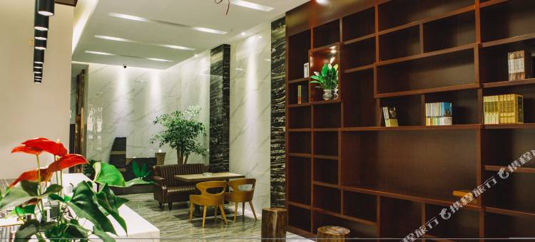 雅乐轩酒店(长沙高铁站树木岭地铁站店)图片