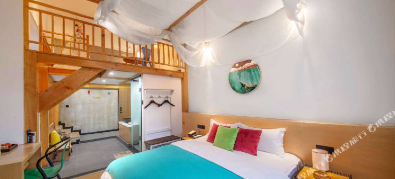 由里美居·智慧酒店(都江堰风景区南桥步行街店)图片