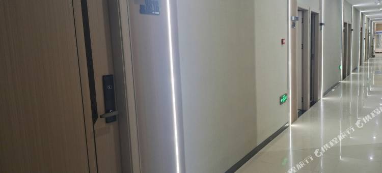 卡莎电竞酒店(顺美家园店)图片