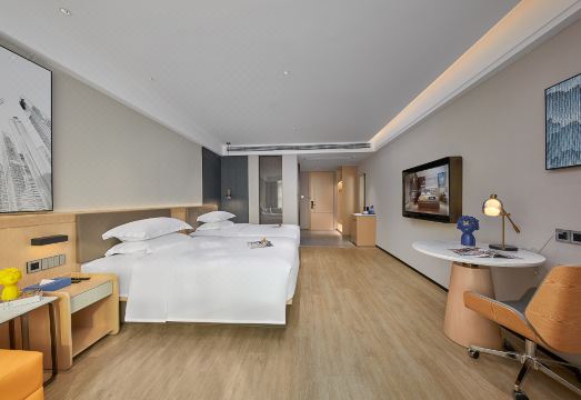 Fengyue Light Fashion Hotel (Guangzhou Baiyun Airport Renhe Metro Station Branch)Hotel Overview