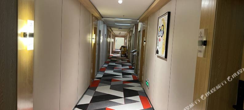 飞机城大酒店(阎良火车站千禧广场店)图片