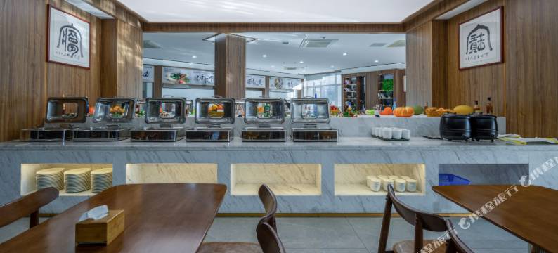 轻朵酒店(青岛市北区台东步行街店)图片