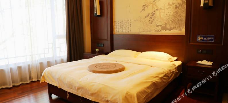 弥勒锦屏山静心雅舍图片