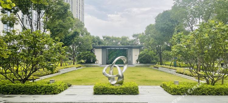 三沐居LOFT高空观景公寓(龙光世纪商务中心店)图片