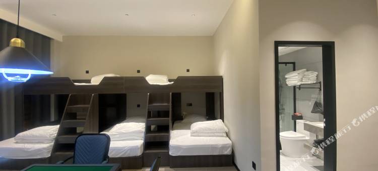 启明星电竞酒店(西平嫘祖文化苑店)图片