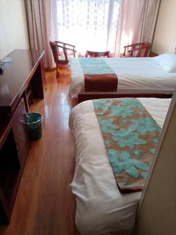 玛曲雪域盛世聚堡民宿(格萨尔广场店)