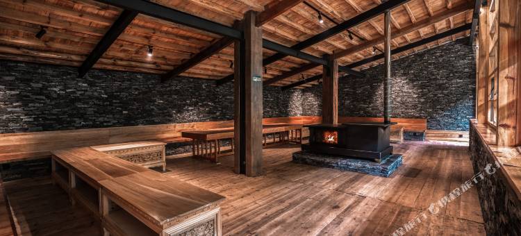 半山渡·与瓦民宿(丙中洛店)图片