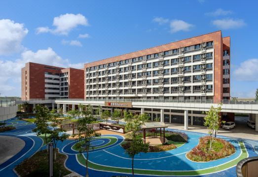 柏曼酒店（乌鲁木齐高铁站西湖路店）外景图