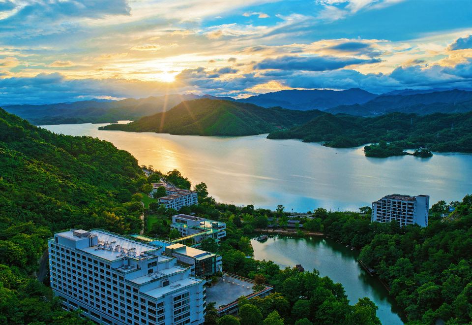 Qiandao Lake Yanshan NARADA Resort Hotel Hotel Overview