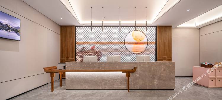 陌上轻居酒店(许昌高铁东站中心医院店)图片