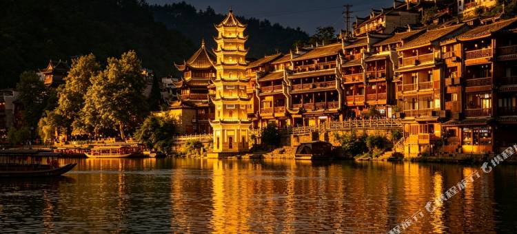 独白·江景民宿(凤凰古城景区沱江店)图片