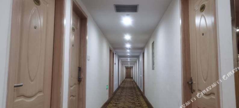 常春藤湖景酒店 (千岛湖景区广场银泰城店)图片