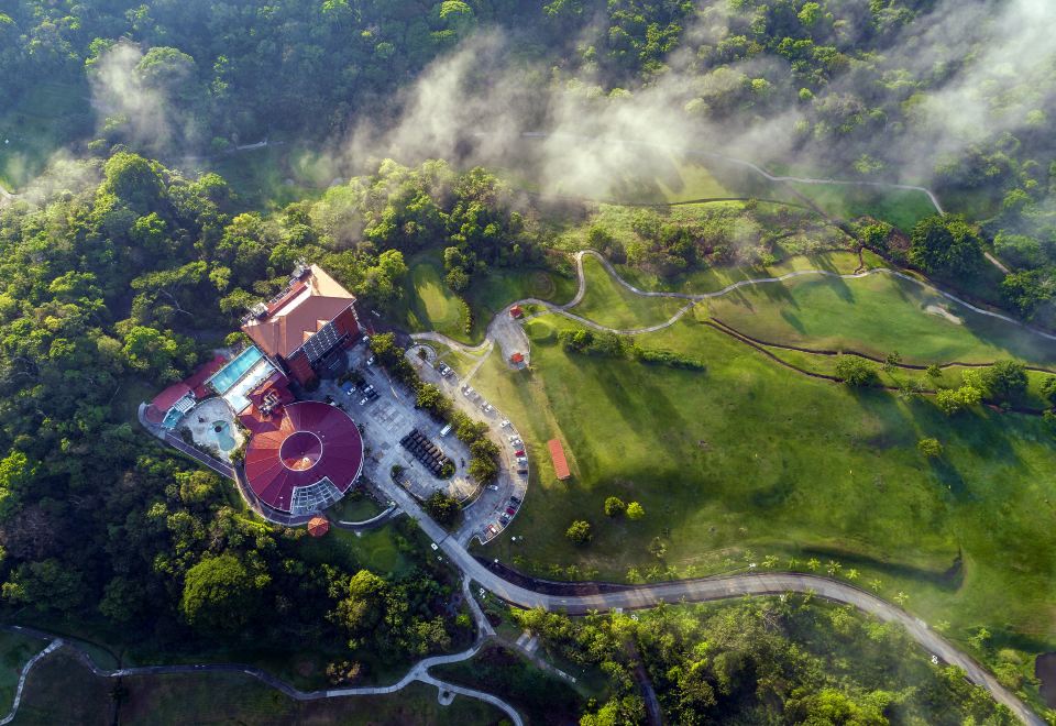 Summit Rainforest & Golf Resort Hotel Overview