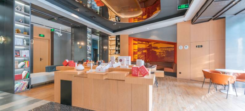 上海宝山长江路亚朵轻居酒店图片