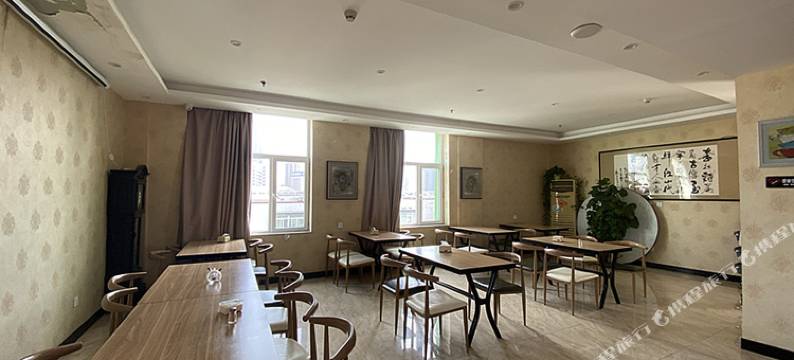 盛丰森林酒店(青年大街地铁站店)图片