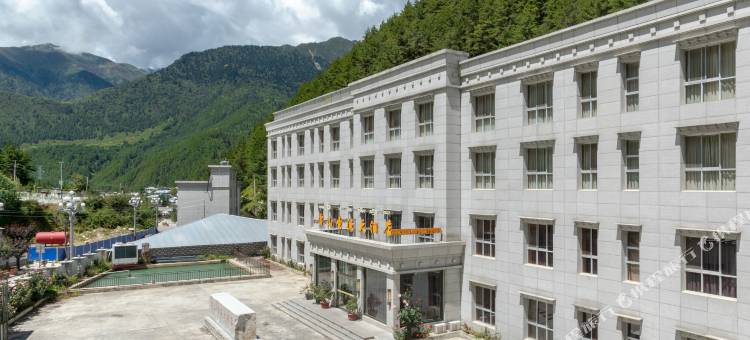 亚东雪山圣渔大酒店图片