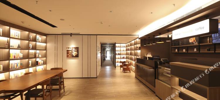 速8优选酒店(北京丰台火车站北大地公交站店)图片