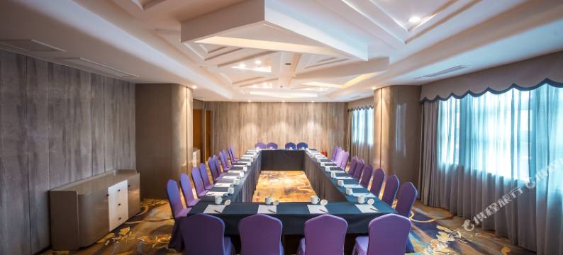 瑞莱克斯大酒店(满都海公园内蒙古医院店)图片