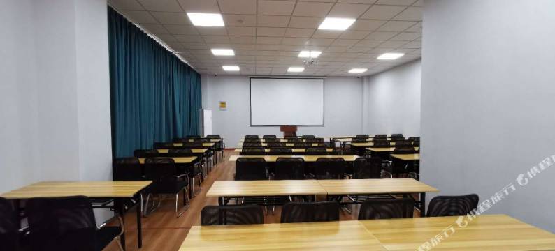 古亦居酒店(上海野生动物园店)图片