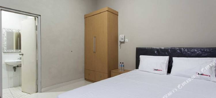 红多兹酒店@孟加勿刹2(RedDoorz @ Mangga Besar 2)图片