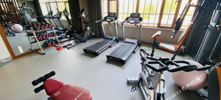 方正龙跃尊享酒店图片