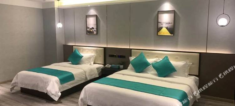 卢氏独一处假日酒店图片