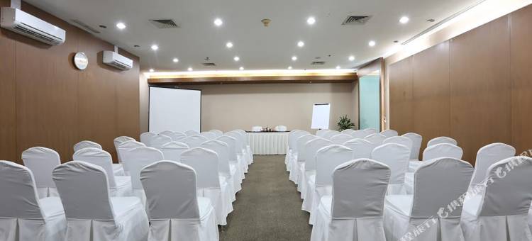 阿雅杜塔赛曼吉套房酒店(Aryaduta Suite Semanggi)图片