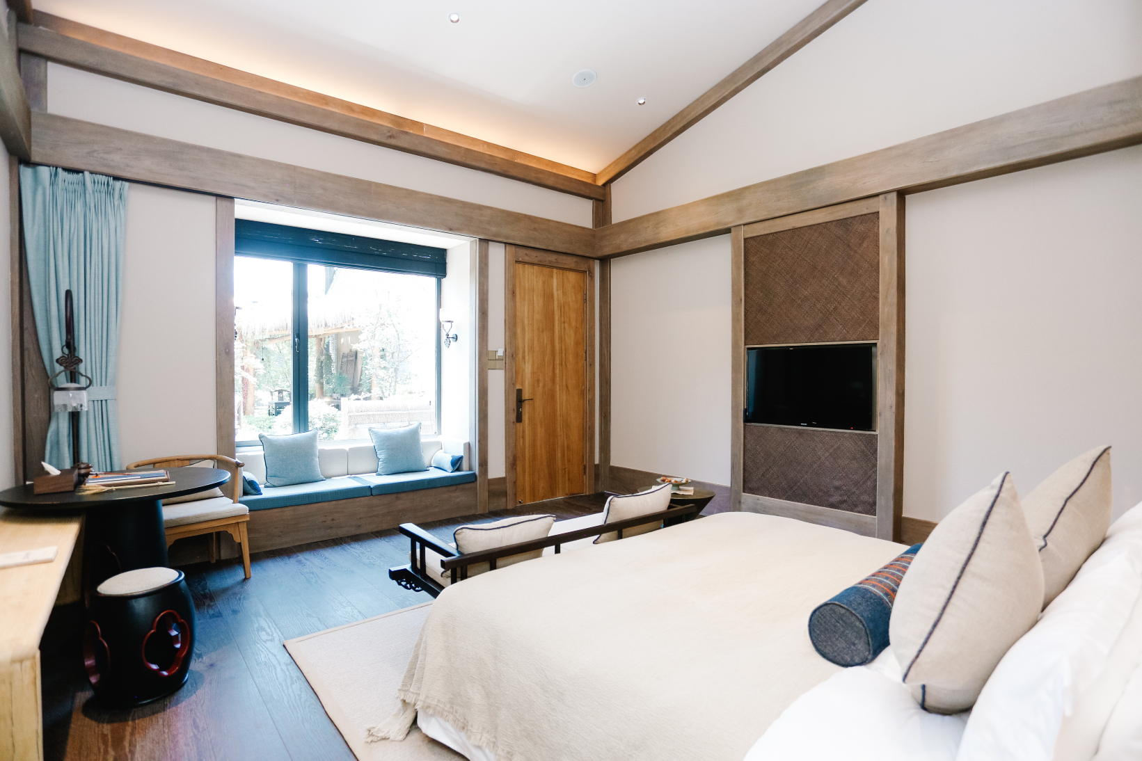 Shitang SujiHotel Overview