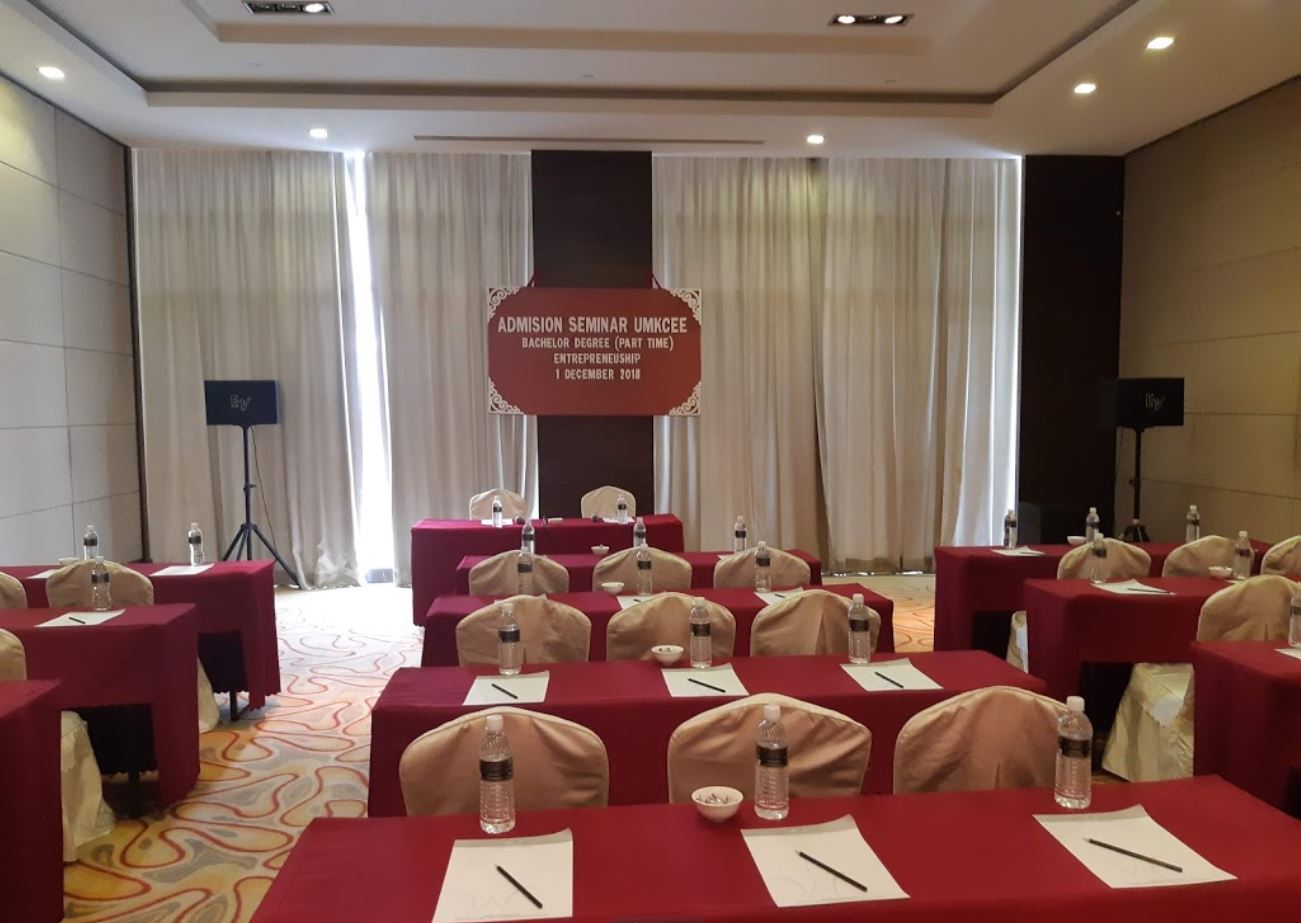 Crown Garden HotelOver view