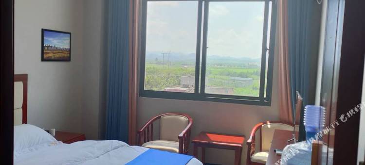 罗平致家酒店图片