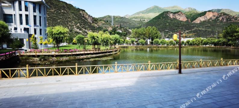 临潭野林关大酒店图片