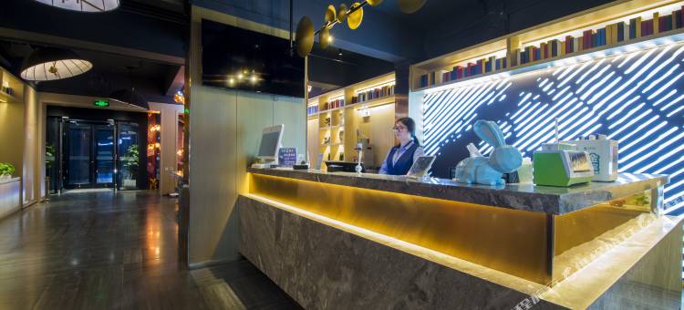 灰鲸酒店(保定保百购物广场复兴路体校店)图片