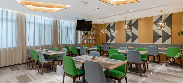 东方酒店(蚌埠职教园海吉星广场店)图片