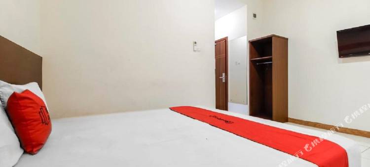 RedDoorz Plus @ Karebosi Area 2 Makassar图片
