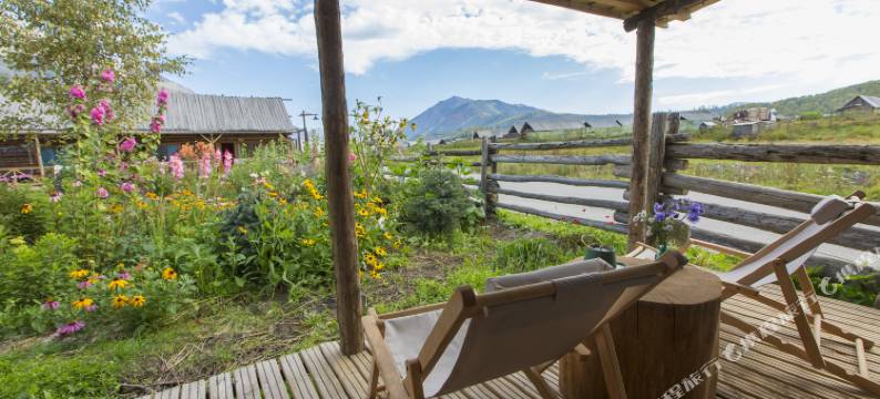 禾木时光里花园民宿图片