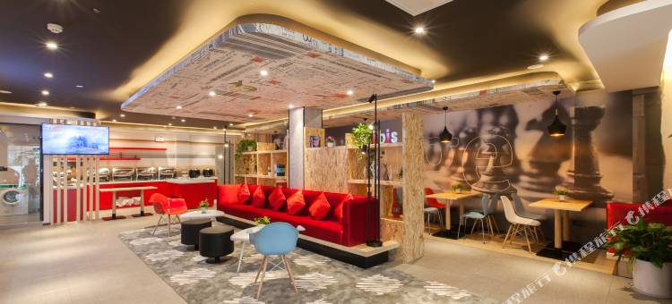 宜必思酒店(武汉司门口黄鹤楼地铁站店)图片