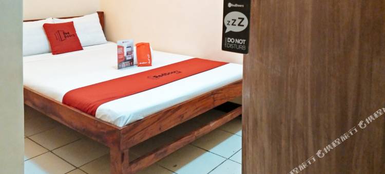 红多兹酒店-近巴克莱大道麦特罗超市(RedDoorz near Baclay Drive Super Metro)图片