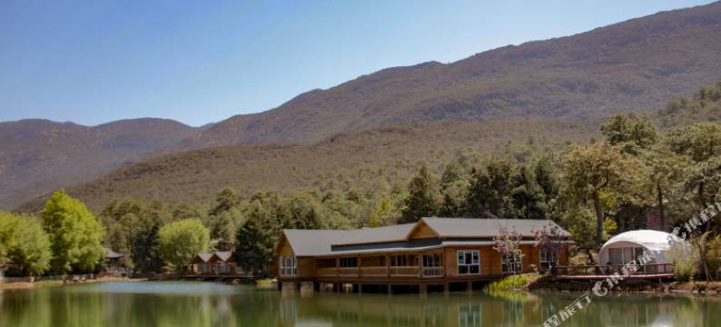 丽江东巴谷汽车旅游营地图片