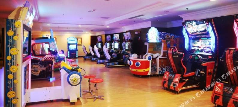 清远恒大金碧天下黄腾金海漂流别墅图片