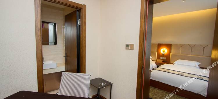 锐思特连锁酒店(集安鸭绿江店)图片