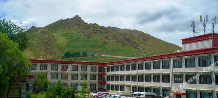 日喀则喜嘎央恰大酒店图片